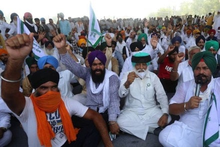 farmer protest, singh border, tikri border, farmers serving sanitized langer, covid-19 spreading in Delhi, covid situation in Delhi, Delhi border points , framer protest repealing farm laws