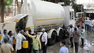 All India Motor Transport Congress, Apex transporters' body, priority vaccination, Ministry of Road Transport and Highways , drivers operating tankers with liquid medical oxygen