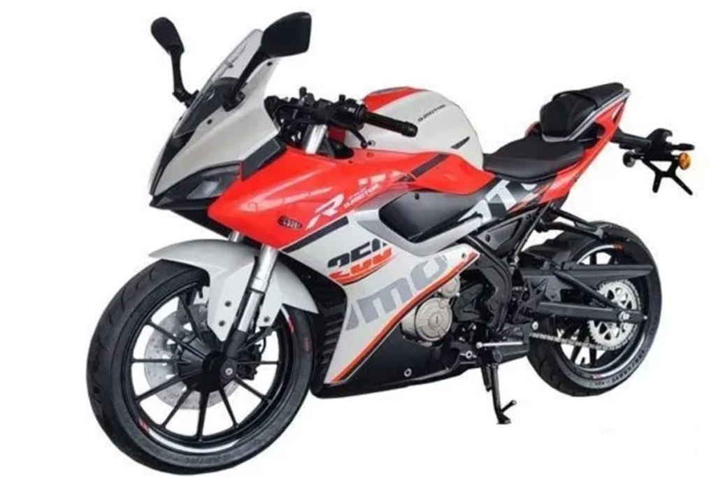 Upcoming 250cc fully-faired Benelli with BMW S1000RR-like face leaked: What to expect!