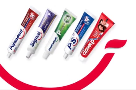 Popular toothpastes are sold in packages that are difficult to recycle, resulting in billions of toothpaste tubes dumped into landfills every year.