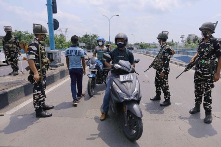 West Bengal Lockdown Update: Streets empty, shops closed as 15-day lockdown comes into force