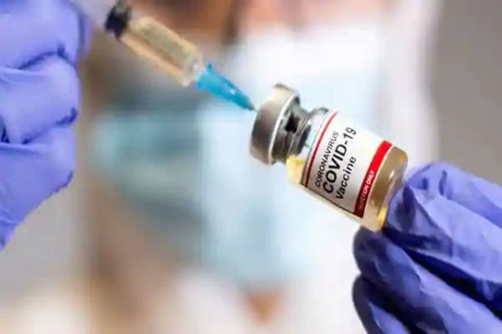 In a video statement, Minority Affairs Minister Malik claimed technical glitches in use of the Centres CoWIN app, the digital backbone of the nationwide vaccination drive, leading to difficulties in people registering themselves for getting jabs. 
