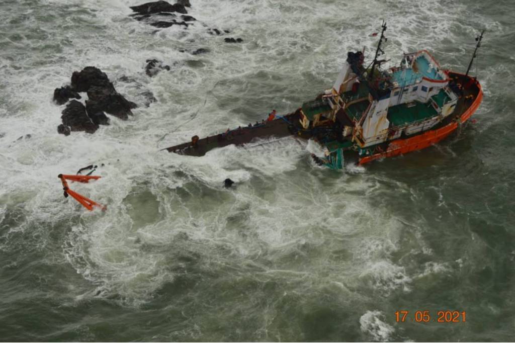 Since the major impact is expected to be in Saurashtra including Union Territory of Diu, the army is sending 10 integrated teams which will be employed for assisting the civil authority in Diu. Since the major impact is expected to be in Saurashtra including Union Territory of Diu, the army is sending 10 integrated teams which will be employed for assisting the civil authority in Diu.