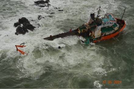 Since the major impact is expected to be in Saurashtra including Union Territory of Diu, the army is sending 10 integrated teams which will be employed for assisting the civil authority in Diu. Since the major impact is expected to be in Saurashtra including Union Territory of Diu, the army is sending 10 integrated teams which will be employed for assisting the civil authority in Diu.