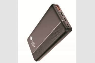 It comes with 10,000 mAh charging capacity and can slip easily into your pocket as compared to other bulky power banks.