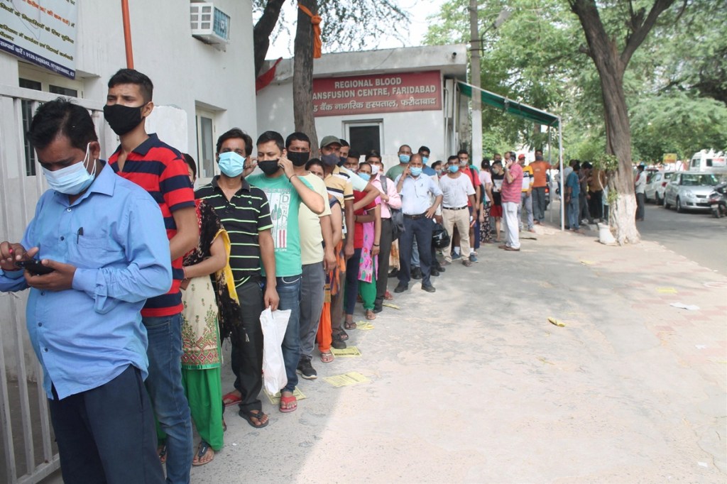 Even today, the actual production and supply, month-wise, of the two manufacturers have not been disclosed. Even today, the actual production and supply, month-wise, of the two manufacturers have not been disclosed.