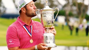 Jon Rahm kisses the trophy after winning the US Open golf tournament at Torrey Pines Golf Course in San Diego, US (Michael Madrid-USA TODAY Sports)