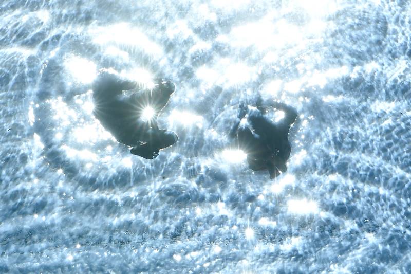 sky pool in london, london, sky pool, sky pool opens in london, embassy gardens, sky pool at embassy gardens, floating swimming pool, london weather, london photos