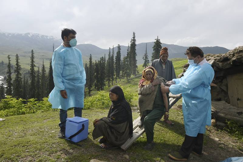 COVID-19 vaccine, COVID-19, vaccine, Door-to-door vaccination, kashmir, Anantnag, coronavirus vaccine, Covishield, Jammu And Kashmir, Budgam, Pulwama