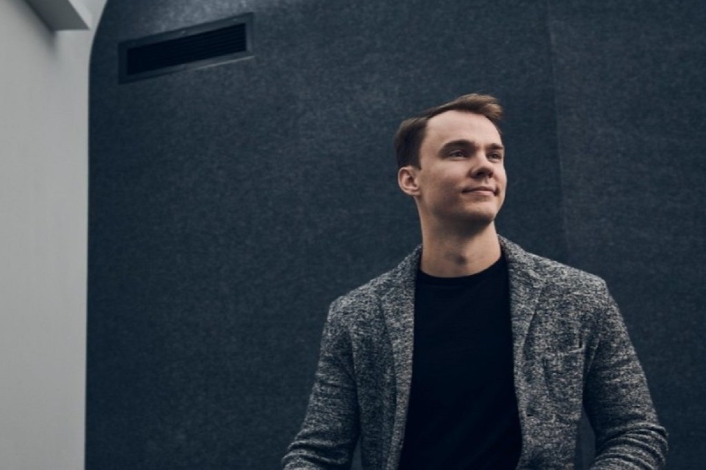 Even as crypto has received flak from governments, banks, traditional ventures, and fund managers globally, Ehrsam is among a handful of long-term crypto believers who sees crypto technology enabling people to bypass centralized platforms to coordinate.