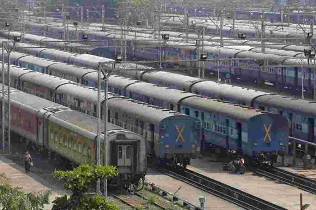 The doubling of this line is important in view of traffic moving from Burdwan to/fro Sahibganj for movement of coal for Farakka Super Thermal Power Station and Katwa Super Thermal Power Station which us under construction.