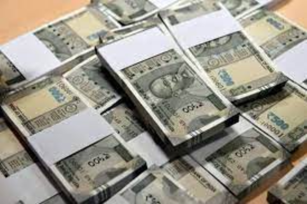 The Centre’s net tax receipts more than tripled to Rs 4.13 lakh crore or 26.7% of FY22BE compared with a mere 8.2% of the corresponding target reported in the pandemic-hit quarter a year ago. The Centre’s net tax receipts more than tripled to Rs 4.13 lakh crore or 26.7% of FY22BE compared with a mere 8.2% of the corresponding target reported in the pandemic-hit quarter a year ago.