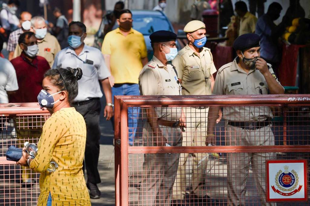 Delhi Unlock Update: Police, admin deploy teams to enforce Covid-appropriate behaviour as markets set to reopen