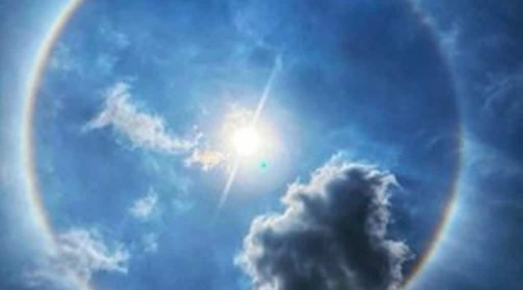 Such formations are called ’22-degree halos’ because from an observer’s perspective, the ring appears to have a radius of approximately 22 degree around the sun or moon. Image: IE