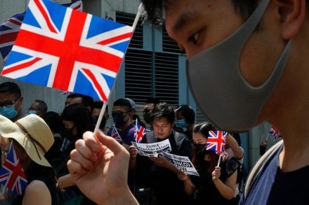 hong kong bans UK flight