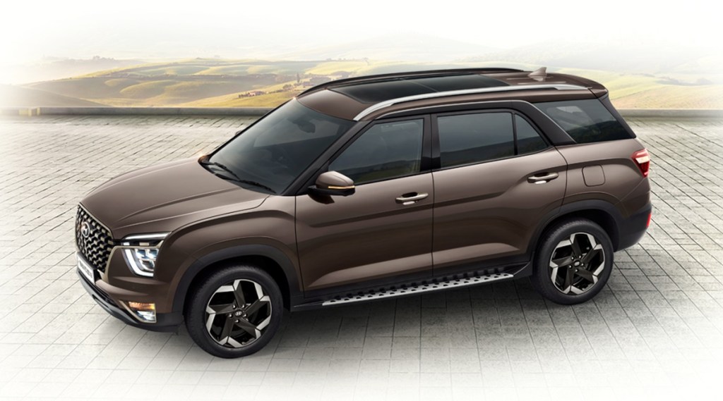 Hyundai Alcazar India launch today: Fuel efficiency, dimensions, key details leaked