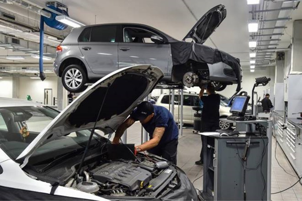 Digital, electric, AI: Technologies that can disrupt auto service space