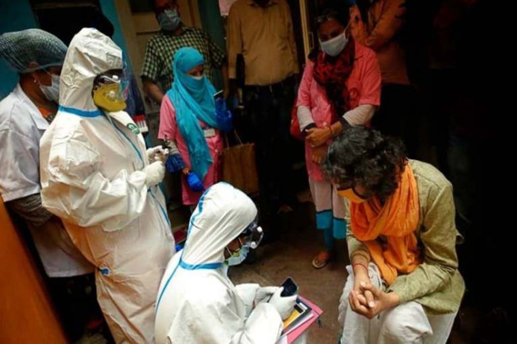 With 27 deaths due to the infection, the toll rose to 34,050. Over 2.15 crore persons have taken the jabs through government-run and private hospitals in the state, so far.