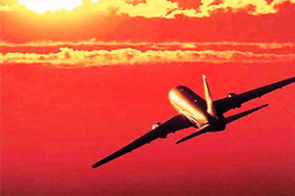 As per the report, while February 28 saw about 3.13 lakh domestic passengers travelling across the country, by May 25, this number had drastically dropped to 39,000. As per the report, while February 28 saw about 3.13 lakh domestic passengers travelling across the country, by May 25, this number had drastically dropped to 39,000.