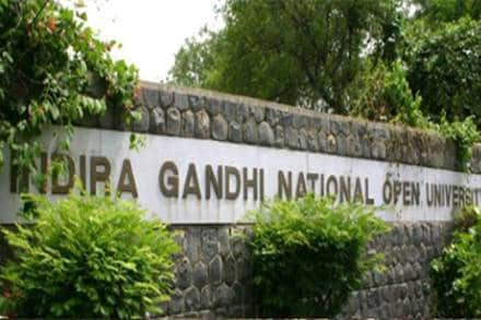Candidates must fill in online their application form within the scheduled deadline.