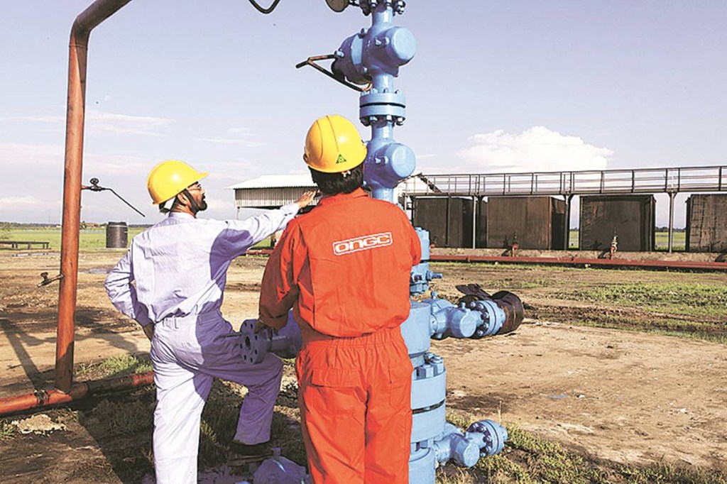 Raise FY2022-23E EPS factoring in higher oil and gas prices Raise FY2022-23E EPS factoring in higher oil and gas prices