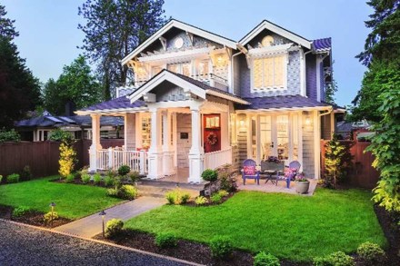 Flyrobe, which maintains an average price of about Rs 5,000 for four days, said the average ticket size has gone up by Rs 2,000 compared to the pre-pandemic times.