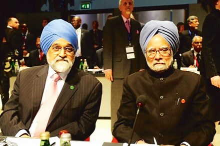 Economist Montek Singh Ahluwalia with former prime minister Manmohan Singh (Image: Express Archives)