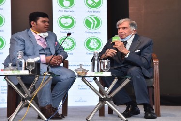 Arjun Deshpande with Ratan Tata - Generic Aadhar Conference Mumbai