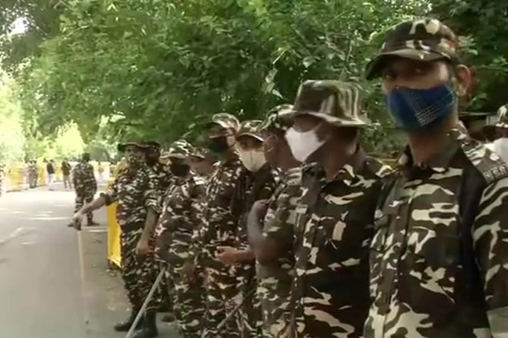 As per the earlier plan, the farmers were scheduled to march to Parliament on the first day of the monsoon session and continue the protest until the end of the session. (ANI Image)