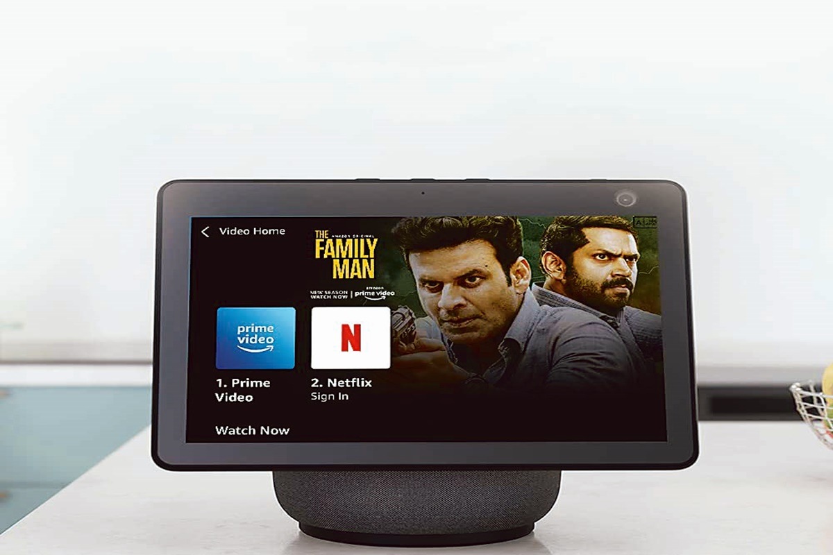 Amazon Echo Show 10: A smart display designed to move with you