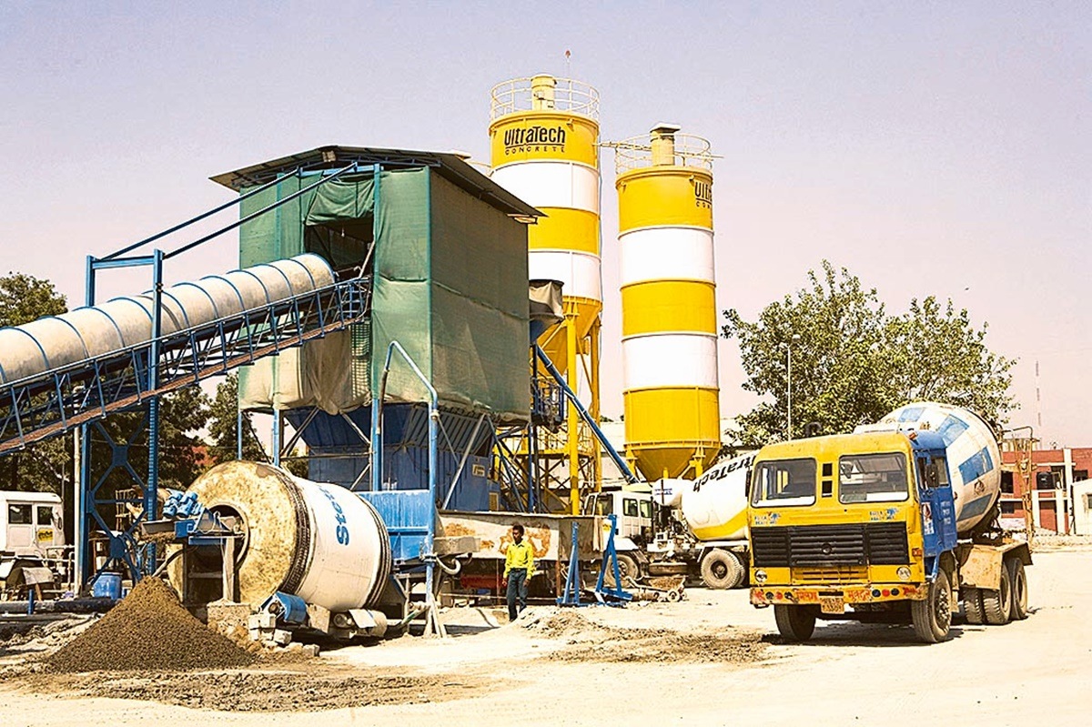 Factoring in firm underlying cement prices, we are raising FY22e and FY23e Ebitda by ~7% each. Our revised Ebitda/t is Rs 1,417 for FY22e and Rs 1,402 for FY23e vis-à-vis Rs 1,338 in FY21.