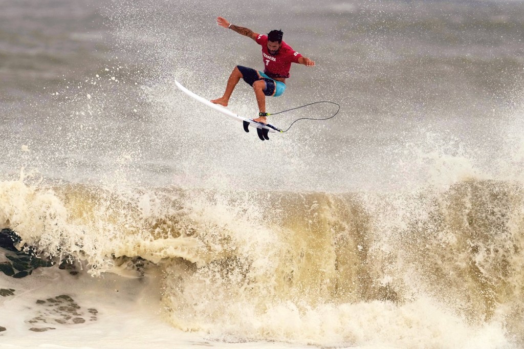 A surfer from Brazil during the men's surfing competition at Tsurigasaki beach in Ichinomiya, Japan (AP photo)