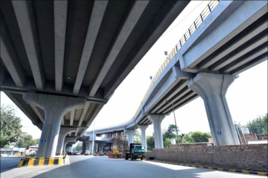 GR Infraprojects, GR Infra grey market premium, GR Infra stock debut
