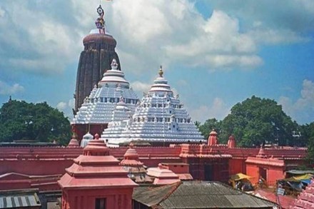 The temple spreads across an area of more than 4 lakh square feet or 37,000 square metres. The temple spreads across an area of more than 4 lakh square feet or 37,000 square metres.