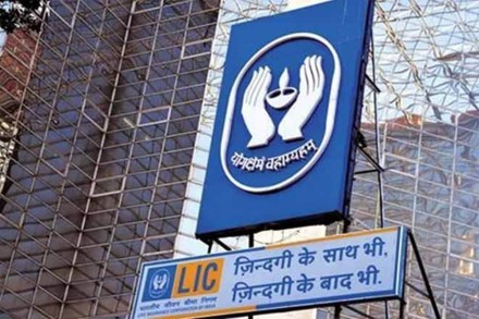 LIC IPO, Minister of State for Finance Bhagwat Kishanrao Karad, country's largest insurer, Finance Minister Nirmala Sitharaman, Budget Estimate for disinvestment LIC IPO, Minister of State for Finance Bhagwat Kishanrao Karad, country's largest insurer, Finance Minister Nirmala Sitharaman, Budget Estimate for disinvestment