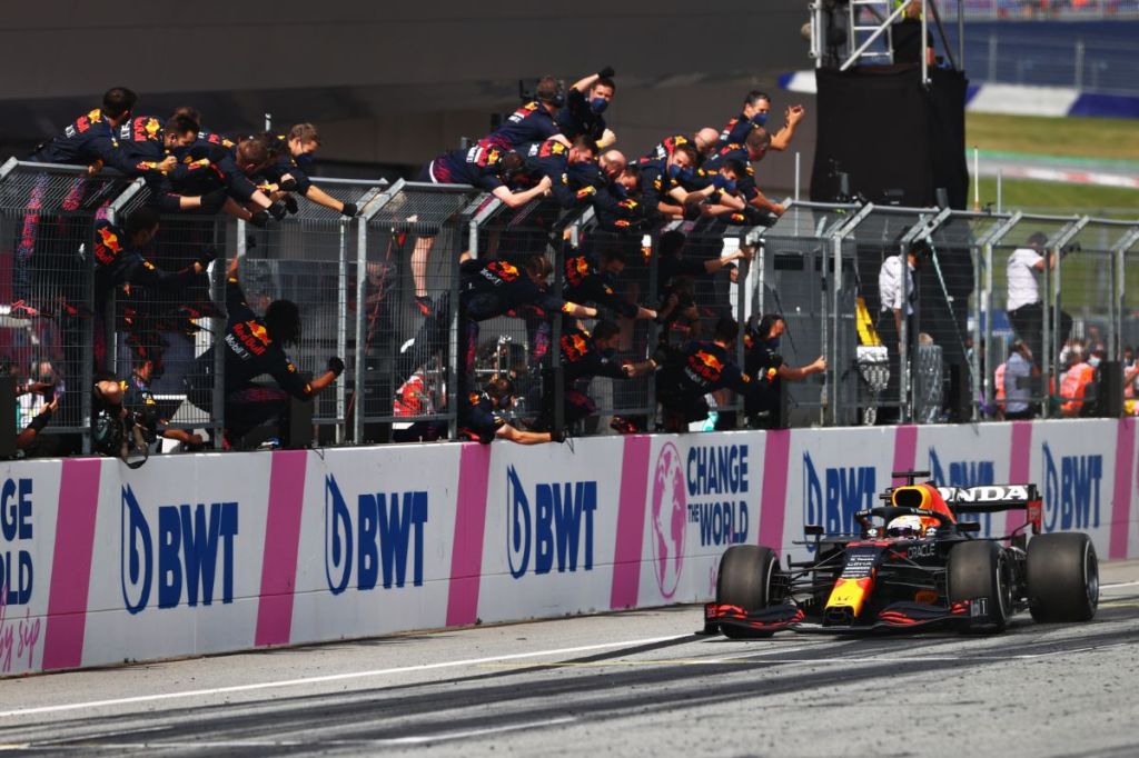 F1 2021: Verstappen dominates Austrian GP, Bottas, Norris get podium. Hamilton left behind