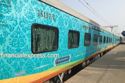 Humsafar Express, smart coach