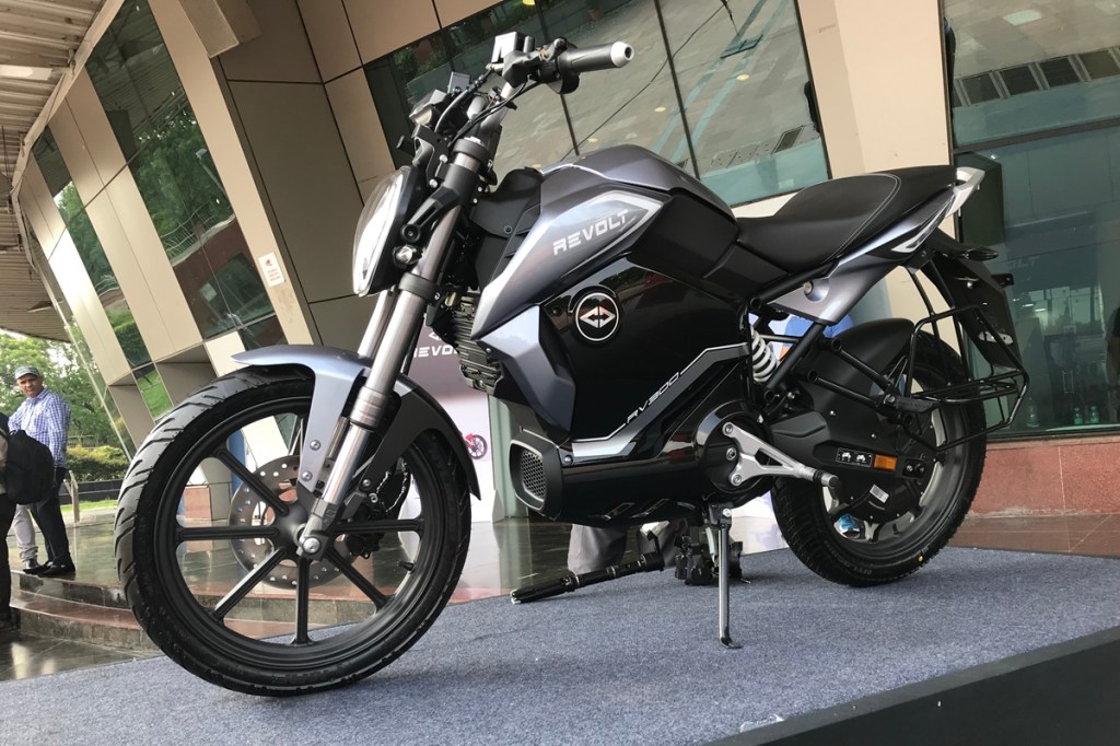 Revolt RV300