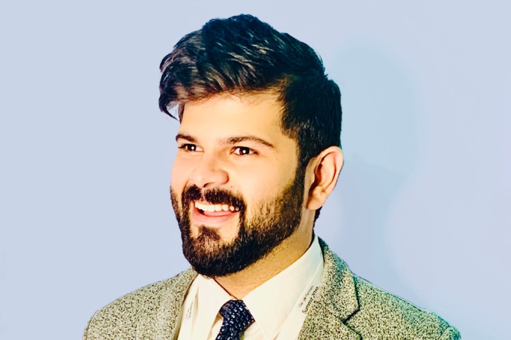 Intriguing product videos guide customers in making purchases due to an impressive presentation of the key selling factors Intriguing product videos guide customers in making purchases due to an impressive presentation of the key selling factors