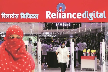 While only 123 stores were added in Q1 (vs 826 in Q4), 700+ stores are ready for launch.