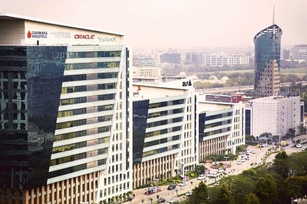 Cash flow improved at Devco; consequently, net debt declined by Rs 1.4 bn QoQ (net D/E at 0.13x).