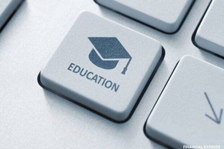 In the traditional education system today, students applying to universities often spend a hefty amount on tuition fees to just attend the live classes and be in the same classroom as some of the biggest names in academics. In the traditional education system today, students applying to universities often spend a hefty amount on tuition fees to just attend the live classes and be in the same classroom as some of the biggest names in academics.