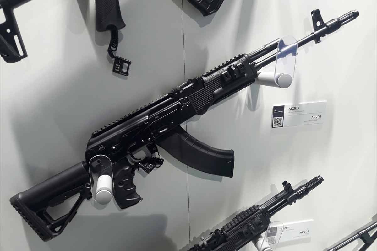 AK203