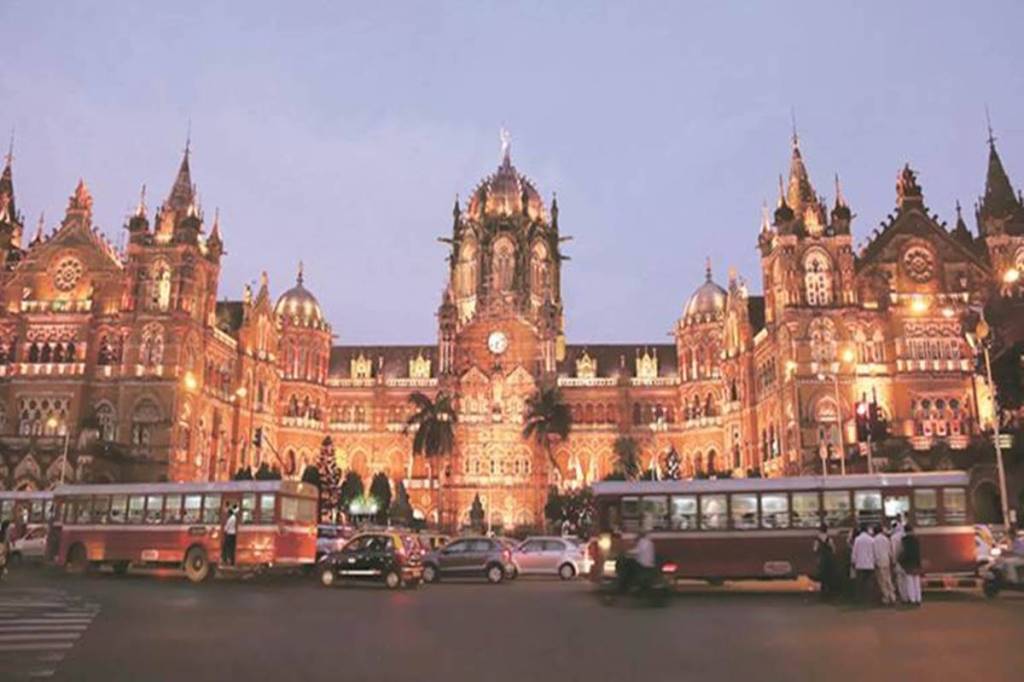 Despite several hours of search, nothing suspicious was spotted at the CSMT and other three locations.
