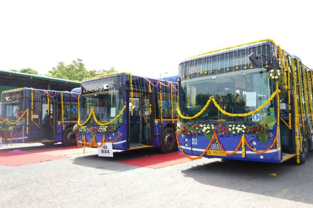 Delhi BJP MLA Vijender Gupta alleged a scam of thousands of crores of rupees in bus procurement.