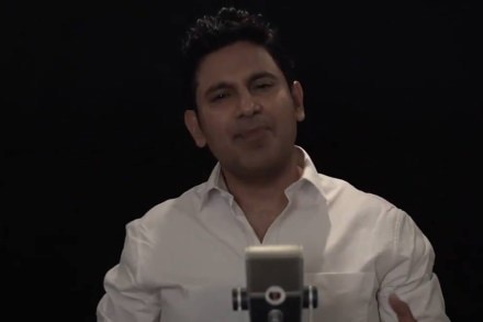 Writer Vaibhav Vishal asked Manoj to remove Mutashir from his name.