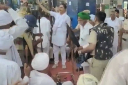 Several farmers sustained injuries as the police resorted to lathicharge to disperse them and get cleared the national highway in Karnal. Several farmers sustained injuries as the police resorted to lathicharge to disperse them and get cleared the national highway in Karnal.