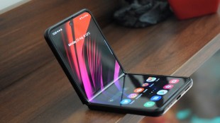 Samsung Galaxy Z Flip 3 5G, Samsung Galaxy Z Flip 3 5G unboxing, Samsung Galaxy Z Flip 3 5G first look, Samsung Galaxy Z Flip 3 5G first impressions, Samsung Galaxy Z Flip 3 5G quick review, Samsung Galaxy Z Flip 3 5G review, Samsung