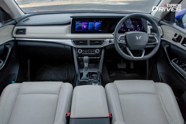 Mahindra XUV700 comes with a premium interior