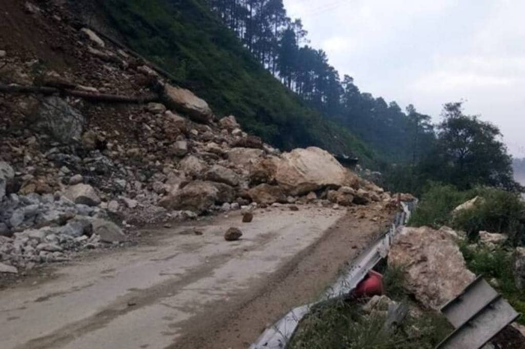 Taking to Twitter, Chief Minister Pushkar Singh Dhami said that the authorities have been directed to expedite the rescue mission. (Representational Image)